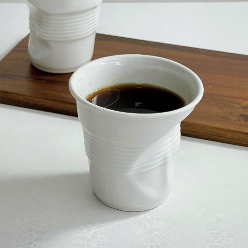 不规则造型陶瓷杯