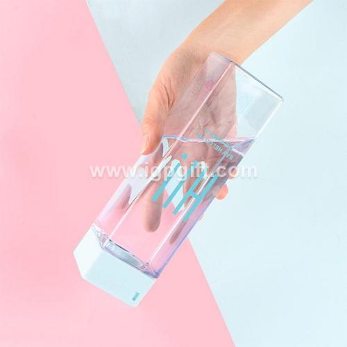 可爱方形塑料时尚水杯